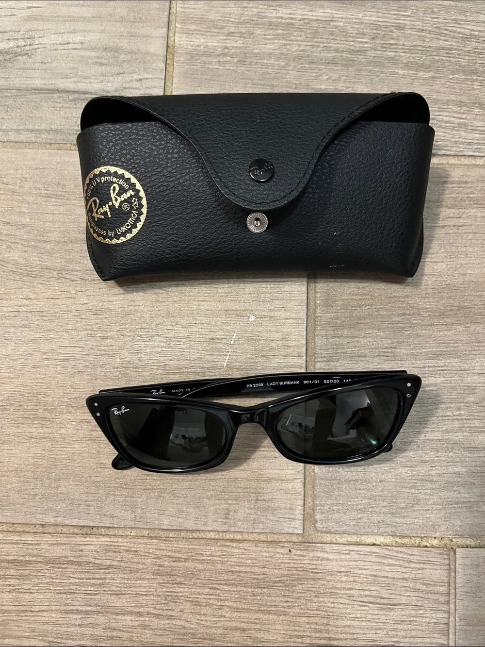 Ray-Ban all black Lady Burbank - Picture 2 of 9